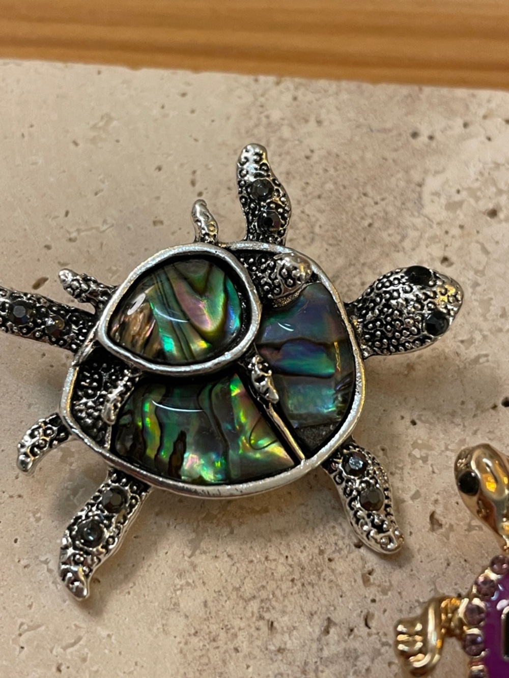 Turtle Brooch Set Abalone Shell & Pink Enamel Gold Tone Animal Pins Bundle - Picture 3 of 5